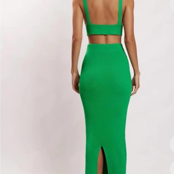 Meshki Green Two Piece Skirt Set NWT - Picture 2 of 3